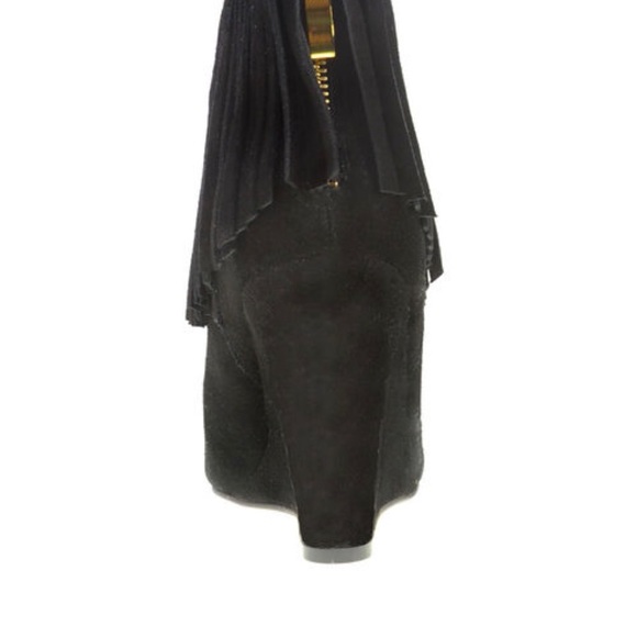 FRINGE SUEDE POINTY TOE BOOTIE - Picture 3 of 10